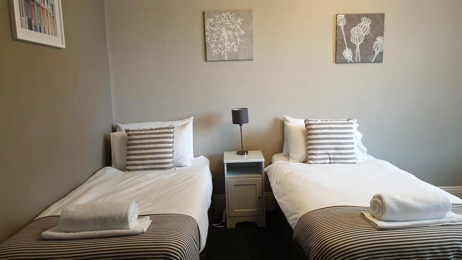 *** Inn The Grapes Pub Hotel Southampton United Kingdom